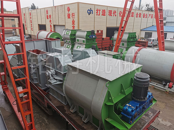 廣東韶關(guān)第11車干粉砂漿設(shè)備裝車發(fā)貨! 廣東韶關(guān)第11車干粉砂漿設(shè)備裝車發(fā)貨!